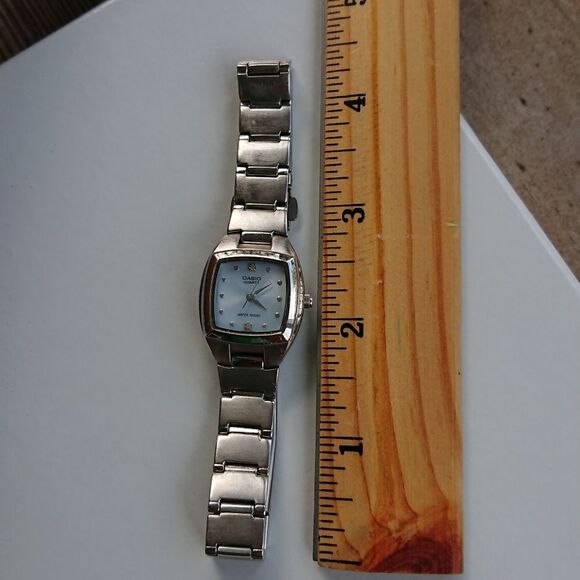Casio LTP2046A-2A Crystal Accented Bracelet Watch - Picture 2 of 9